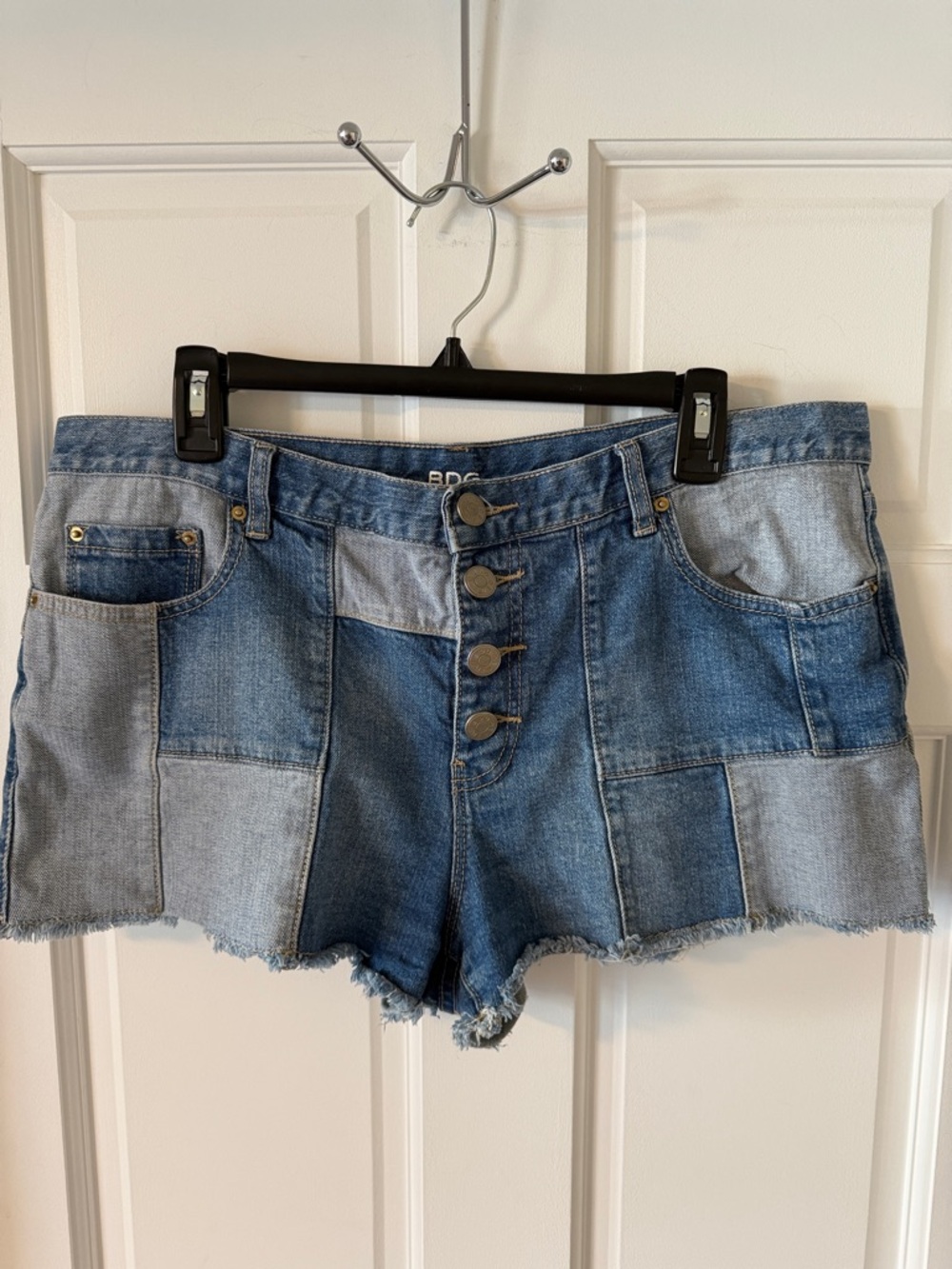 BDG Urban Outfitters Boho Patchwork Blue Denim Button-Front Shorts Size 32